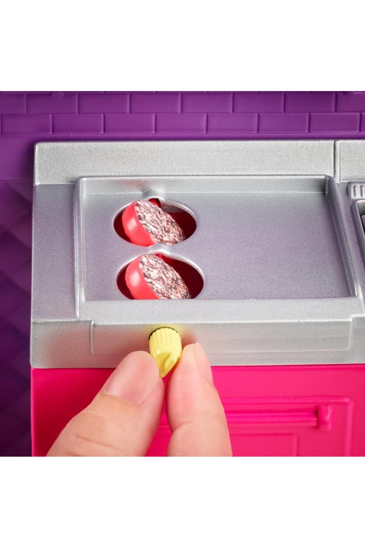 Barbie Yemek Arabası ve 30 figür GMW07 Barbie Yemek Arabası ve 30 figür GMW07